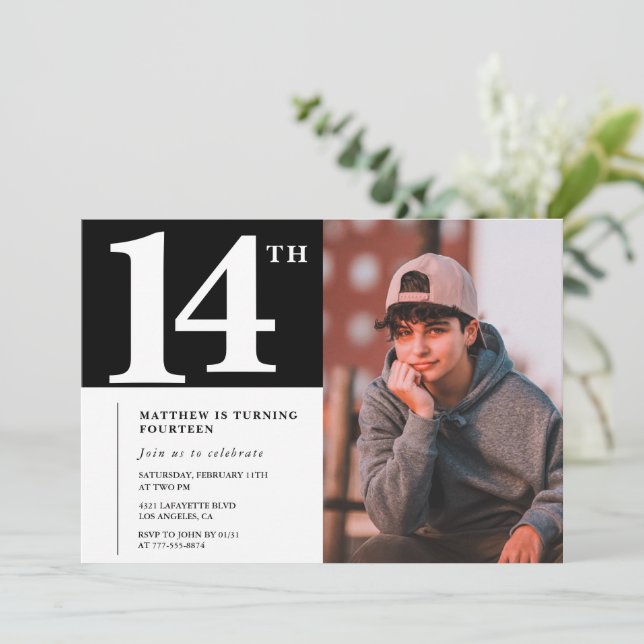 Invitación de cumpleaños 14 negro blanco Chic Foto (Anverso de pie)