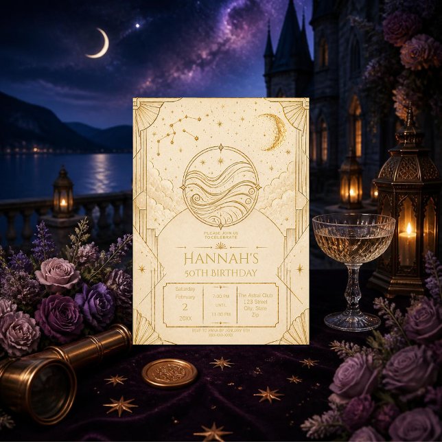 Invitación de cumpleaños 50 de Acuario dorado crem (Celebrate 50 in style with an elegant Aquarius invitation featuring luxurious gold celestial artwork)