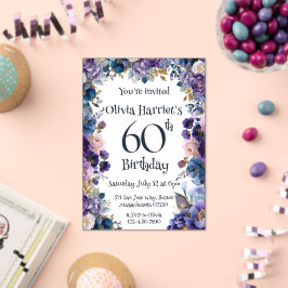 Invitación de cumpleaños 60 en flores moradas y az