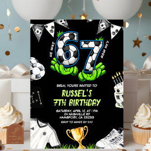 Invitación de cumpleaños 67 fútbol neon