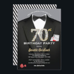 Invitación de cumpleaños 70 del Casino. Negro y or<br><div class="desc">Todos los textos son editables excepto el "70". Puedes personalizarlos para decir Fiesta de Cumpleaños / Celebración de Cumpleaños,  etc. Trato formal negro y blanco y corbata con cartas de juego y dados.
¡Consigue esta elegante invitación ahora!</div>