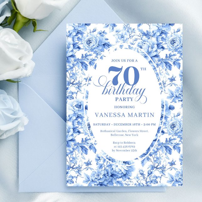 Invitación de cumpleaños 70 en dusty blue floral (Dusty Blue Floral 70th Birthday Invitation)