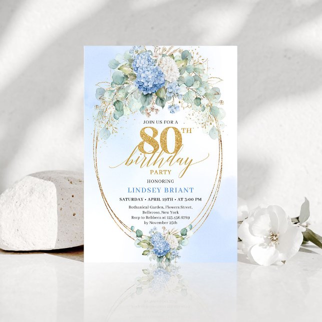 Invitación de cumpleaños 80 elegante con hortensia (Elegant Blue Hydrangea Floral 80th Birthday Invite)