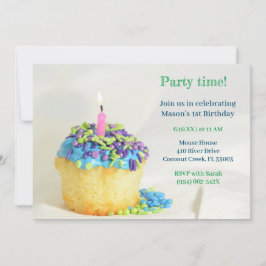 Invitación de cumpleaños a cupcake azul con globo 