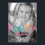 Invitación de cumpleaños a la foto de hora del fie<br><div class="desc">Personaliza esta invitación fresca y moderna de cumpleaños con tu foto favorita. Más colores disponibles en berryberrysweet.com com</div>
