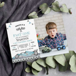 Invitación de cumpleaños a la foto de un coche de 