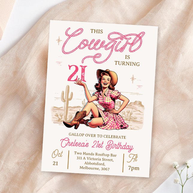 Invitación de cumpleaños a la lechera rosa marrón  (Fun Cowgirl 21st Birthday Invitation, Vintage Retro Cowgirl Birthday Invitation, Any Age, Pink Brown)