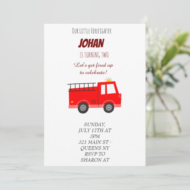 Invitación de cumpleaños a un camión de bomberos (Anverso de pie)