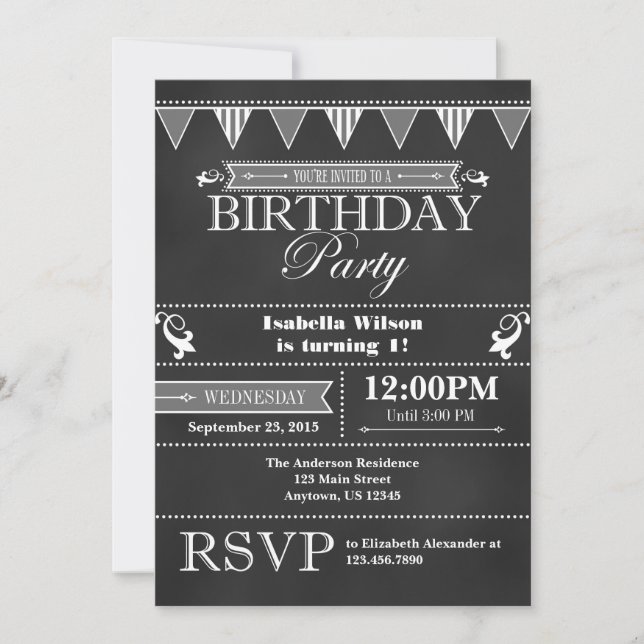 Invitación de cumpleaños a un tablero negro gris (Anverso)