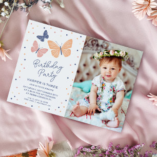 Invitación de cumpleaños a una foto neutral de gén
