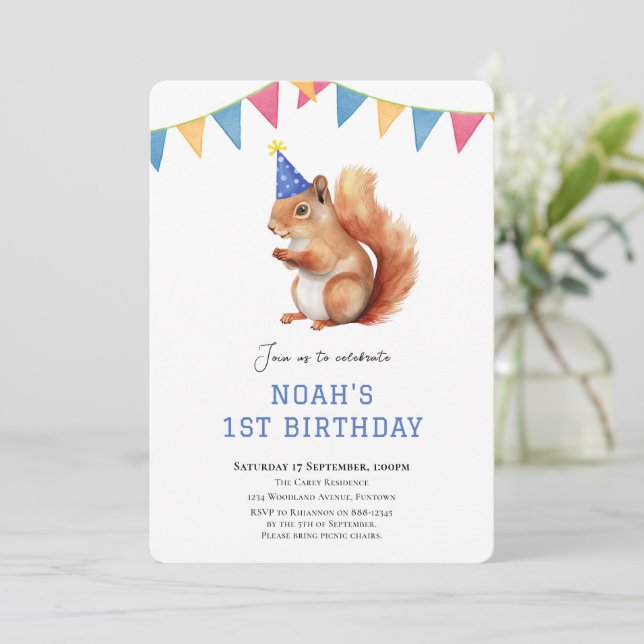 Invitación de cumpleaños adorable ardilla del bosq (Anverso de pie)