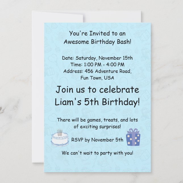Invitación de cumpleaños azul para bebés aventurer (Reverso)
