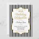 Invitación de cumpleaños Banda elegante de oro neg<br><div class="desc">Una elegante invitación de cumpleaños en negro y oro, con franjas blancas y negras y marco de texto purpurina de oro. El marco de texto purpurina de esta elegante y clásica fiesta de cumpleaños invita a mostrar una sombra para dar una apariencia elevada. Esta invitación negra y dorada seguramente gustará...</div>