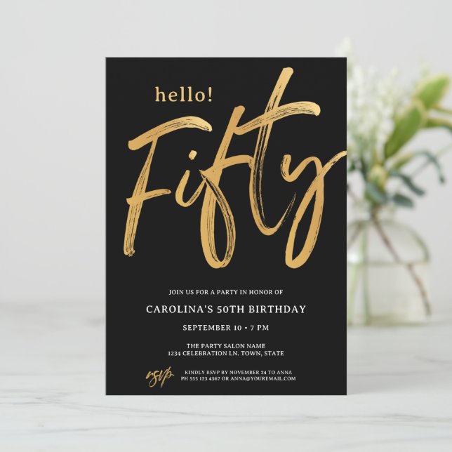 Invitación de cumpleaños cincuenta moderna de negr (Anverso de pie)