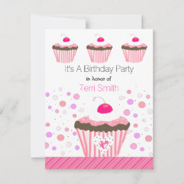 Invitación de cumpleaños con cupcakes rosados