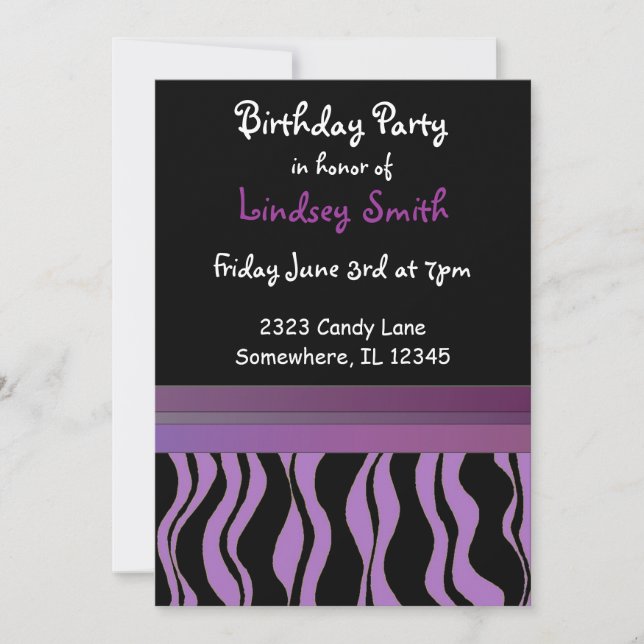 Invitación de cumpleaños con estampado de cebra pú (Anverso)