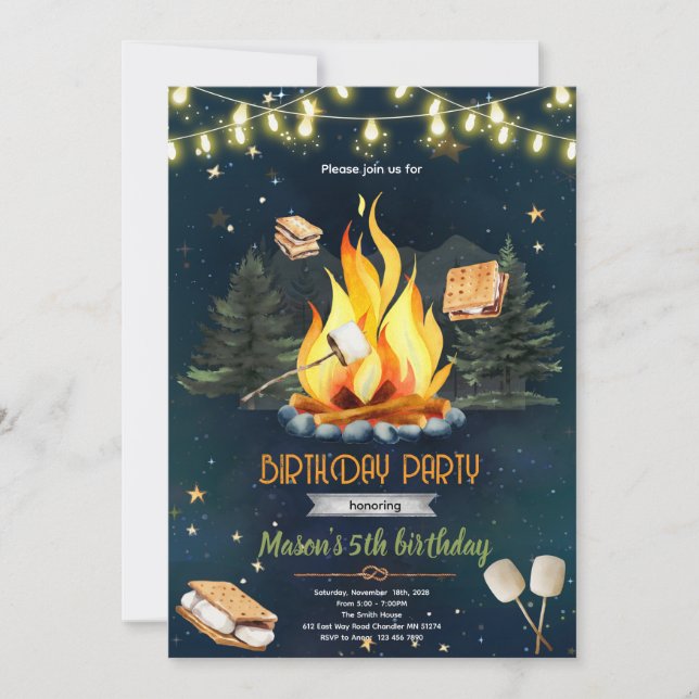 Invitación de cumpleaños con fogata en el patio tr (Anverso)