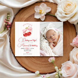 Invitación de cumpleaños con foto de cereza en la 