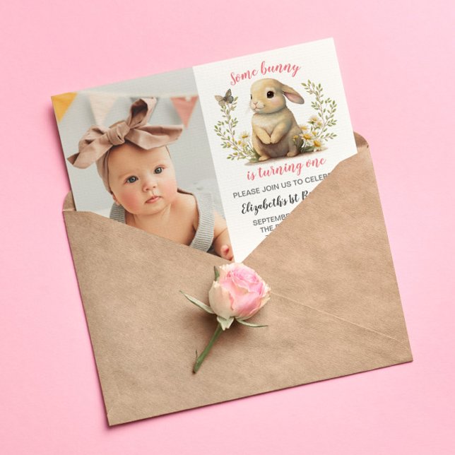 Invitación de cumpleaños con foto de niña con cone (Subido por el creador)