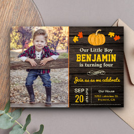 Invitación de cumpleaños con foto de niño y calaba