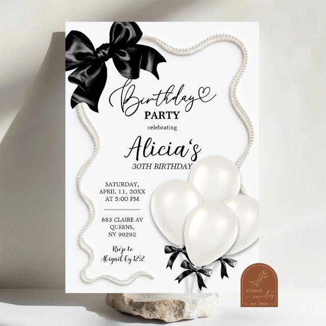 Invitación de cumpleaños con globo blanco y negro (Subido por el creador)