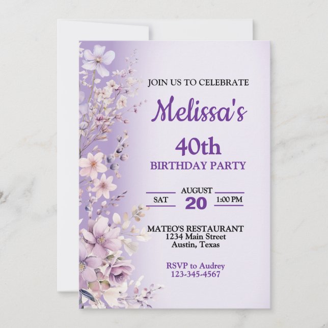Invitación de cumpleaños con hermosas flores púrpu (Anverso)