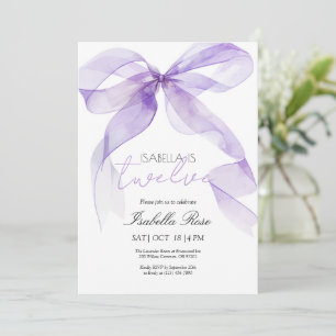 Invitación de cumpleaños con lazo de acuarela púrp