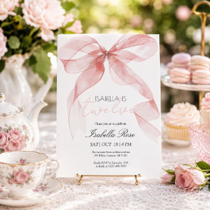 Invitación de cumpleaños con lazo de acuarela rosa