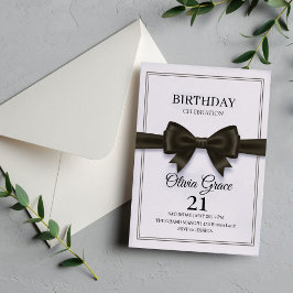 Invitación de cumpleaños con lazo negro elegante