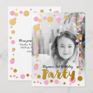 Invitación de cumpleaños con puntos rosados y dora