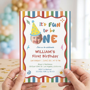 Invitación de cumpleaños con sombrero divertido de