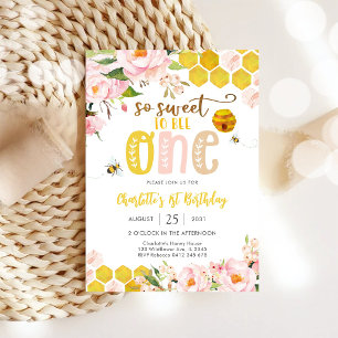 Invitación de cumpleaños con tema de abeja