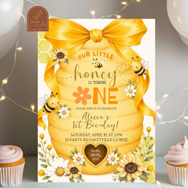 Invitación de cumpleaños de abeja de miel con lazo (Subido por el creador)