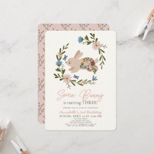 Invitación de cumpleaños de algunos conejitos flor