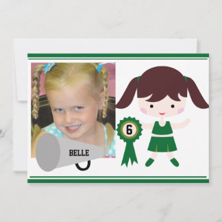 Invitación de cumpleaños de animador verde fotográ