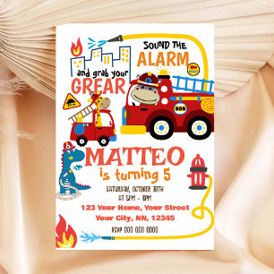 Invitación de cumpleaños de bombero lindo niño