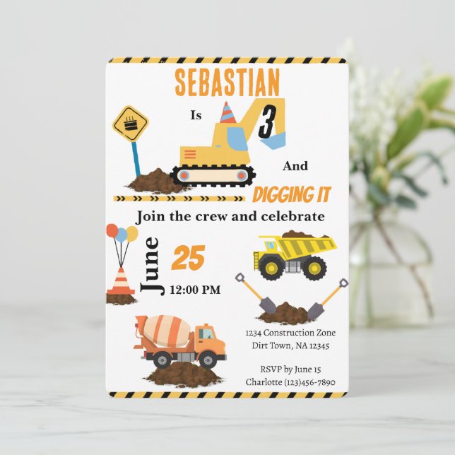 Invitación de cumpleaños de camión de construcción (Anverso de pie)