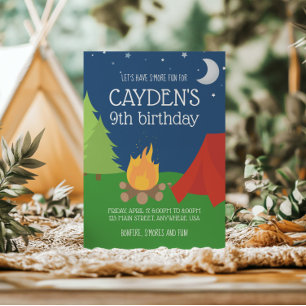 Invitación de cumpleaños de camping y S'mores