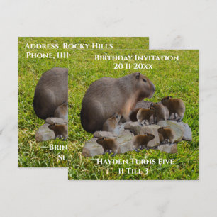 Invitación de Cumpleaños de Capybaras Mamá y Bebés