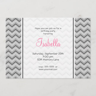 Invitación de cumpleaños de Chevron gris y rosa