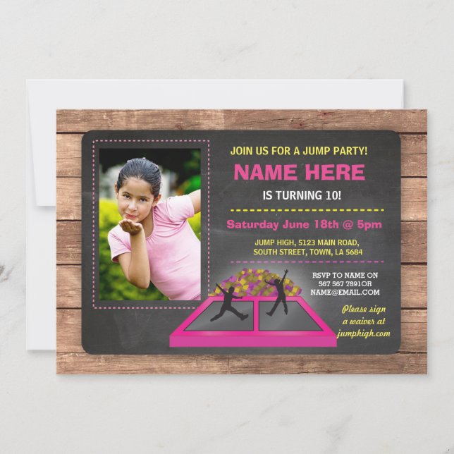 Invitación de cumpleaños de Chica Rosado Salta Tra (Anverso)