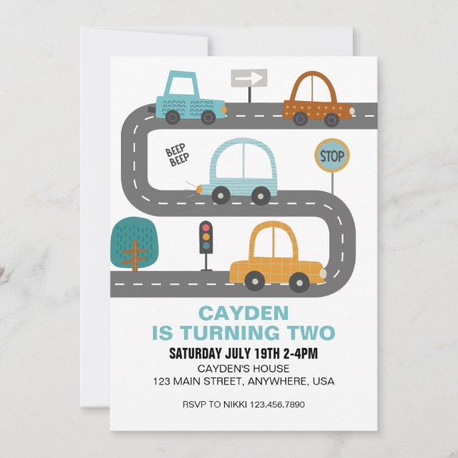 Invitación de cumpleaños de coches en la carretera (Anverso)