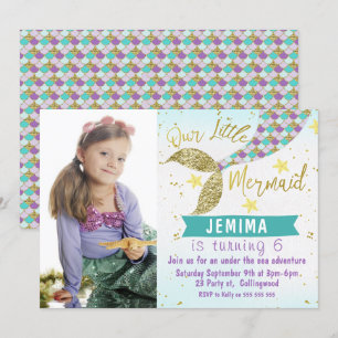 Invitación de cumpleaños de cola de sirena bajo el
