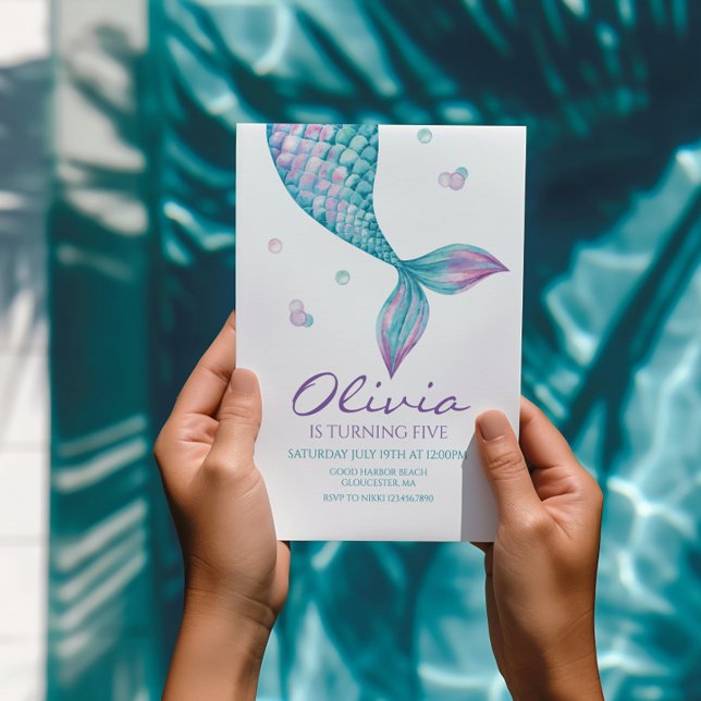 Invitación de cumpleaños de cola de sirena bajo el (Subido por el creador)