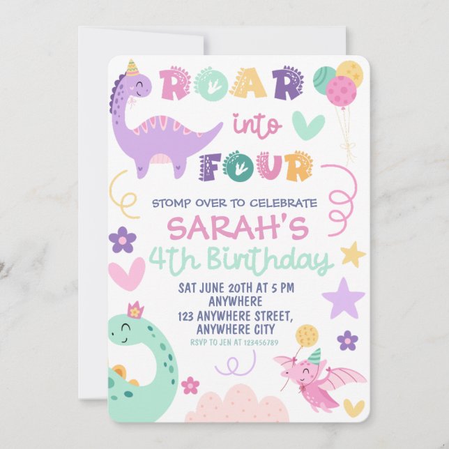 Invitación de cumpleaños de cuatro dinosaurios rug (Anverso)