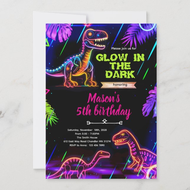 Invitación de cumpleaños de dinosaurio neón brilla (Anverso)
