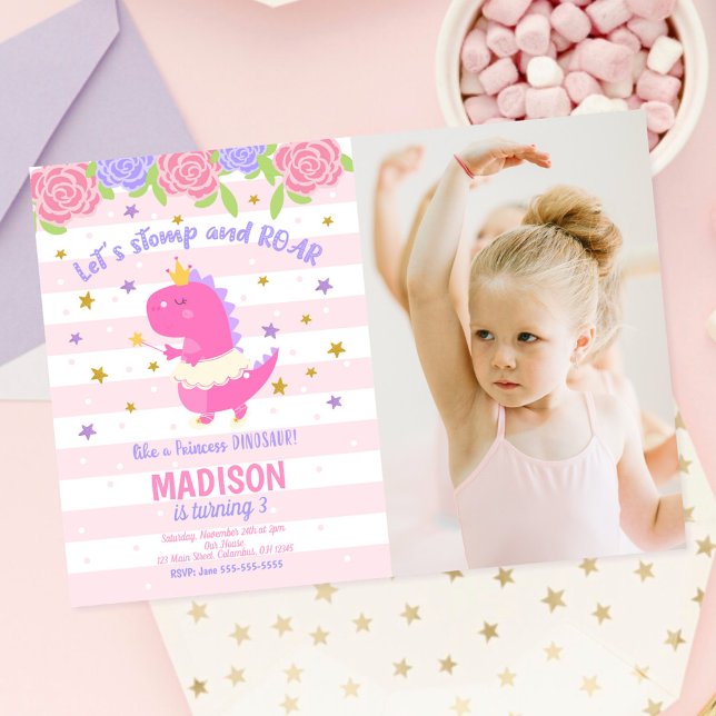 Invitación de cumpleaños de dinosaurio princesa (Subido por el creador)