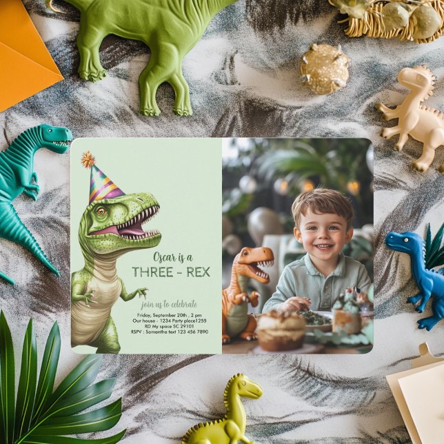 Invitación de cumpleaños de dinosaurio triple con  (Subido por el creador)