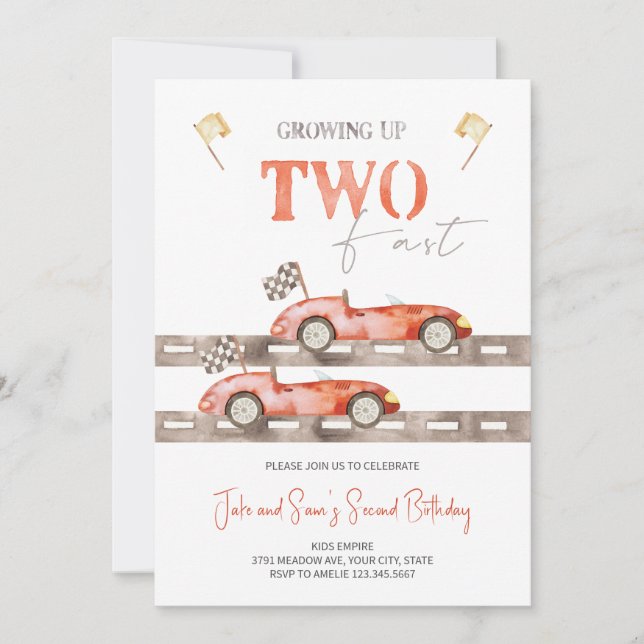 Invitación de cumpleaños de dos gemelos de autos d (Anverso)
