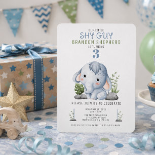 Invitación de cumpleaños de elefante tímido